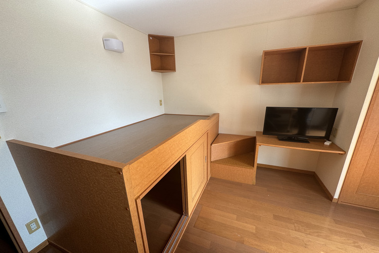 レオパレストゥクトゥク(自炊相部屋)