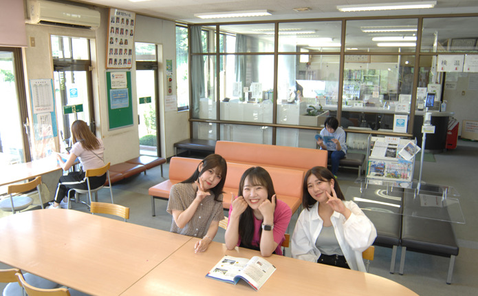 せんまや自動車学校 待合スペース