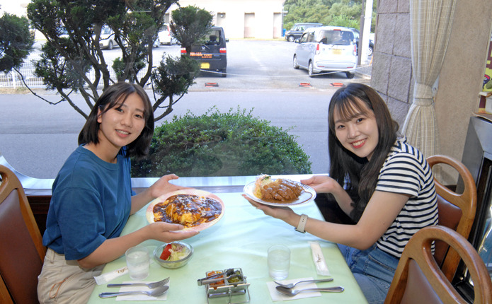 自動車学校の近くにある地元で人気のレストラン「あさひや」