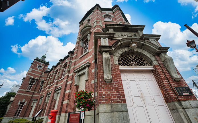 合宿中に訪れたい「岩手銀行赤レンガ館」