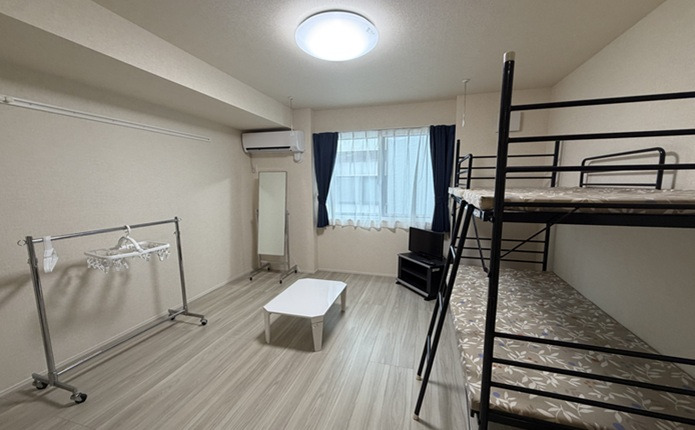 専用宿舎「プレミールリアライズ」　男性室内