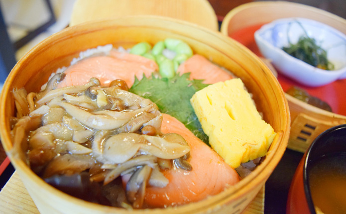会津の郷土料理「わっぱめし」