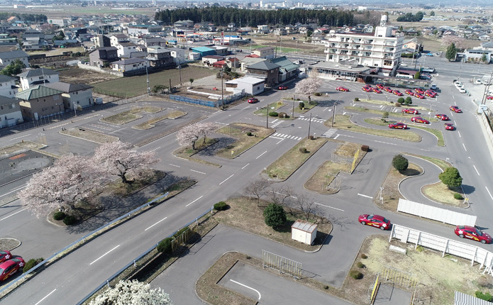 さくら那須モータースクールの広々とした教習コース