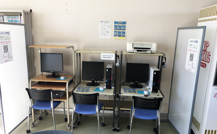 空き時間も有効に使える環境｜自習スペース
