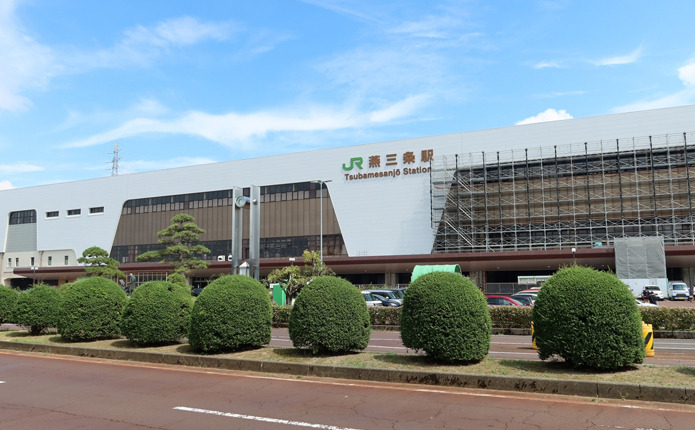 新幹線も利用できる燕三条駅