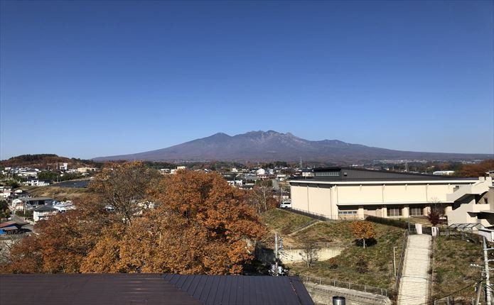 校舎屋上から見える八ヶ岳がきれい！