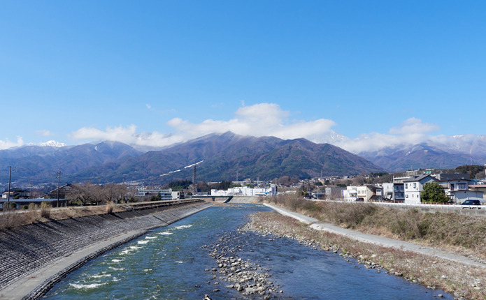 天竜川と南アルプスの景色