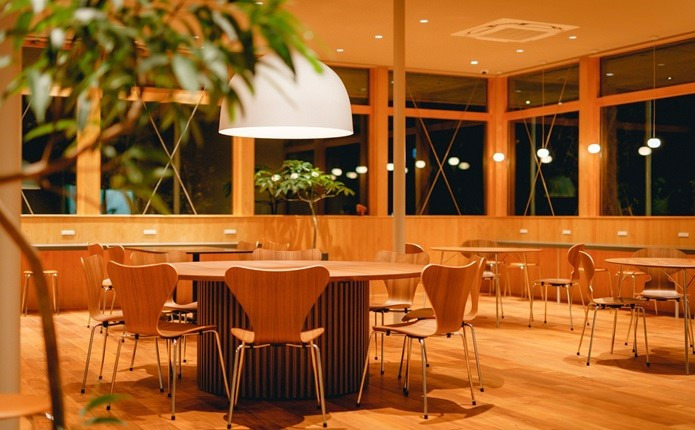 宿泊&交流施設「TADAIMA」1階 食事スペース