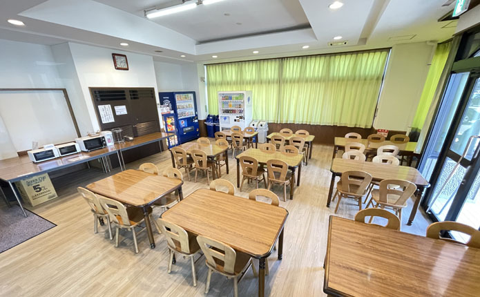 免許合宿生に嬉しい広々としたホテル西尾のダイニングルーム