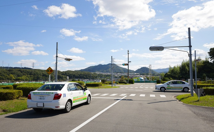 所内教習風景中央交差点付近