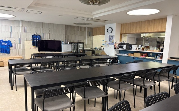 宿舎マンション1階食堂