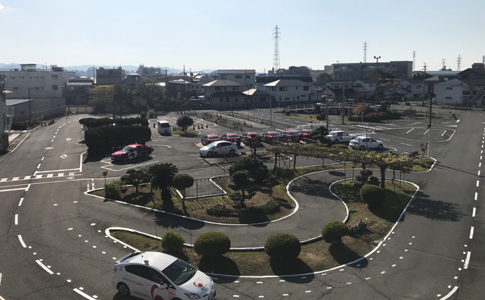 開放感たっぷりの広大な教習コース