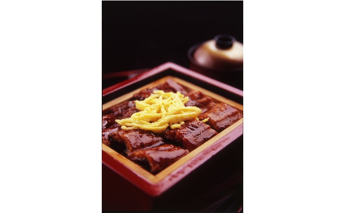 柳川名物「うなぎのセイロ蒸し」