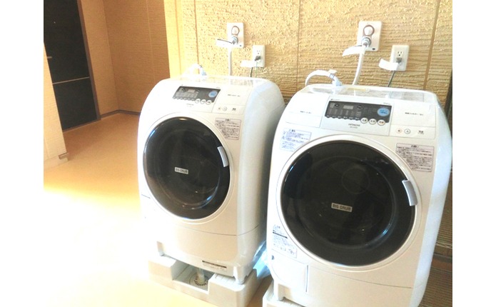 女性専用宿舎「オーシャンクラブハウス」は無料の全自動洗濯乾燥機付きです