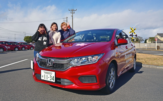 教習車と一緒に記念撮影!
