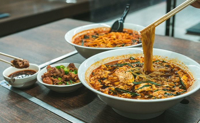 宮崎のB級グルメ名物「辛麺(からめん)」